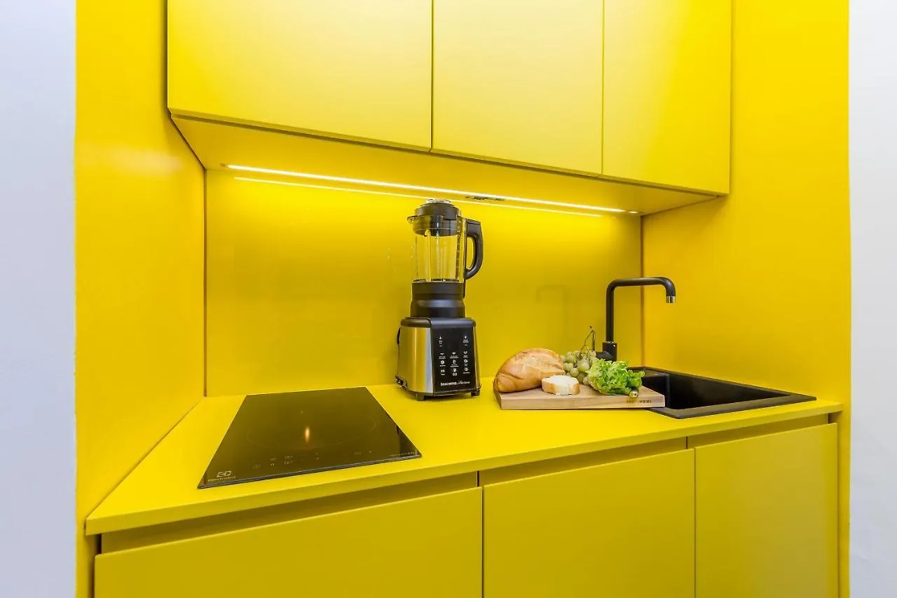 NEU COLIBRI-Design-Appartment mit großer Terrasse, Zugang zur Bucht Pjescana Uvala 0*,